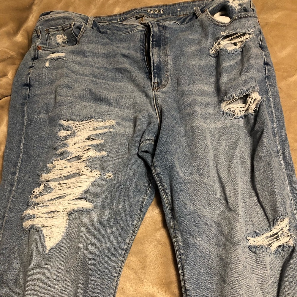 American Eagle mom jeans